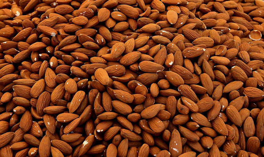 Noto almonds are the core ingredient of Sicilian haute pâtisserie, grown in the Noto Valley exclusively and characterised by a sweet flavour and intense fragrance, deemed Slow Food presidium.